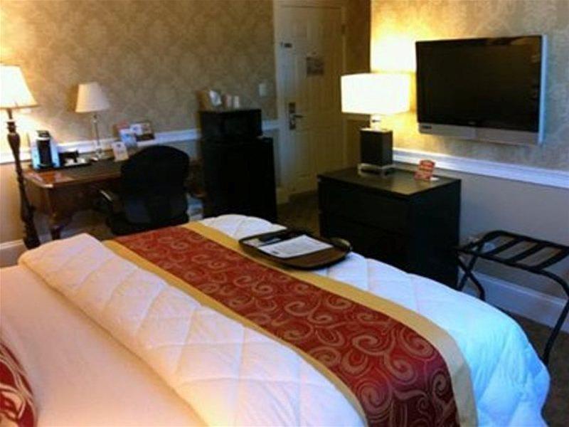 Rodeway Inn Logan International Airport Revere Bagian luar foto